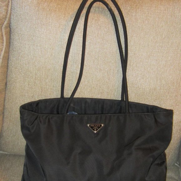 ❤️Authentic PRADA TESSUTO Black Nylon Shopper Shoulder Bag Purse - Picture 2 of 10